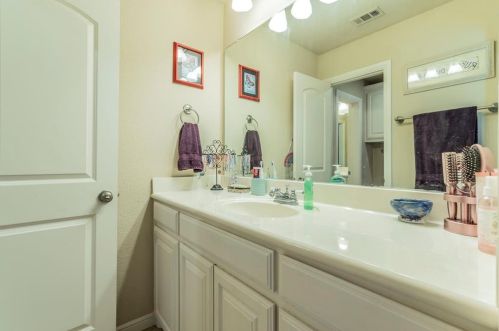 3417 Bay Breeze Ln, Fort Worth TX  76179-3846 exterior