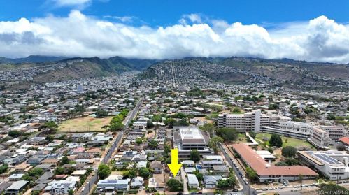 3622 Maunalei Ave, Honolulu HI  96816-2322 exterior