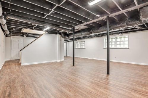 3911 Edenton Ct, Atlanta GA  30319-1883 exterior