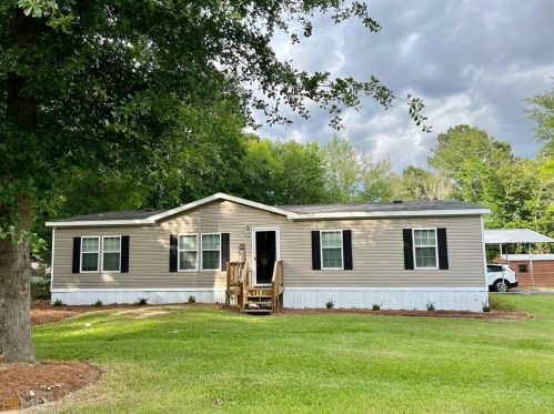 120 Dogwood Dr, Metter, GA 30439-5856