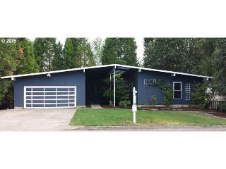 15325 Perimeter Dr, Beaverton, OR 97006-5329