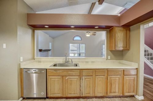 4000 Cortina Dr, Austin TX  78749-4924 exterior