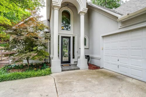 5968 Riverbend Pl, Fort Worth TX  76112-1064 exterior