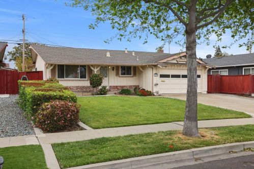 25550 Calaroga Ave, Hayward, CA 94545-2506