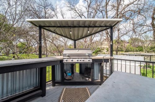 120 Erskine Fry, Seguin TX 78155 exterior