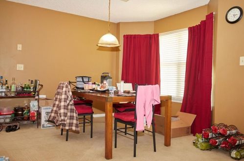 6746 Biscayne Blvd, Rex GA 30273-2245 exterior