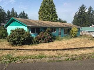 2032 Laurel St, Toledo, OR 97391-2147
