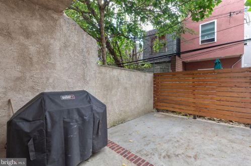 1216 23rd St, Philadelphia PA  19146-4116 exterior