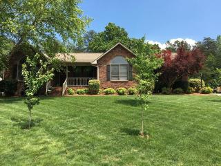 276 Lariat Dr, Lincolnton, NC 28092-9480