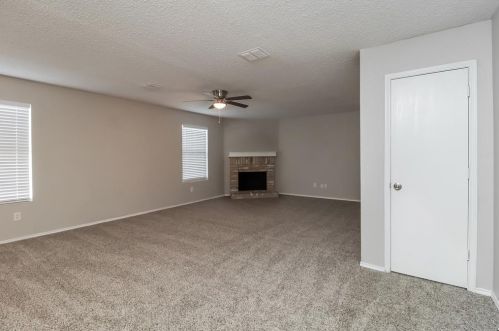 4248 Meadowknoll Dr, Fort Worth, TX 76123-2556