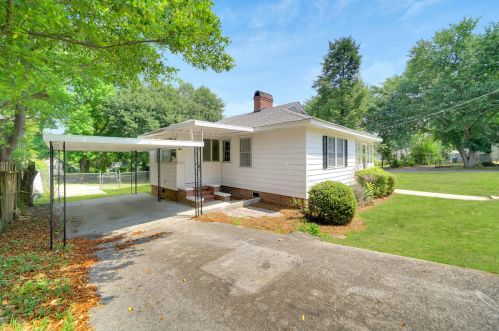 33 Cloudman St, Burnettown, SC 29851-3631