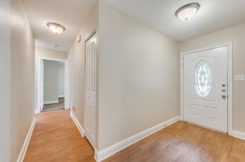 6020 Sidewinder Trl, Fort Worth, TX 76131-1727