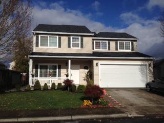 2346 Gray St, Cornelius, OR 97113-7386