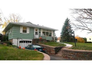 27 Grove St, Vernon, CT 06066-3701