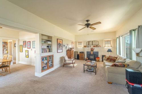 403 Davitt Ave, Valley Home, CA 95361-3818