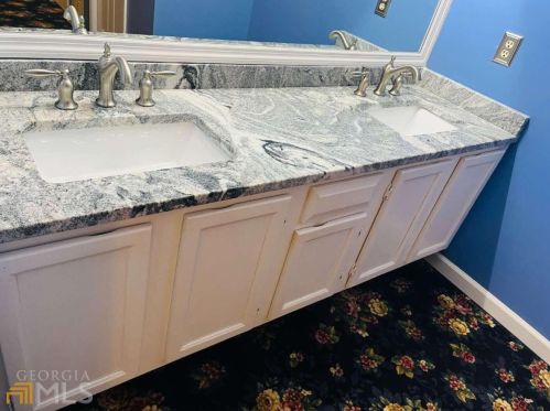 2213 Heritage Xing, Conyers GA  30094-6297 exterior