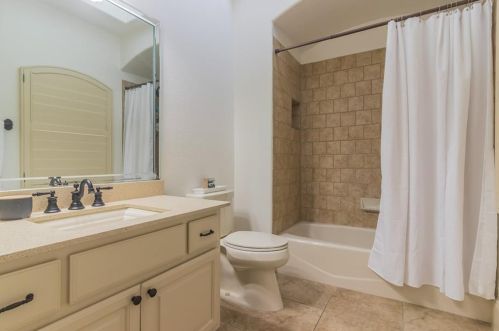11401 Eagles Gln Dr, Austin TX  78732-2088 exterior