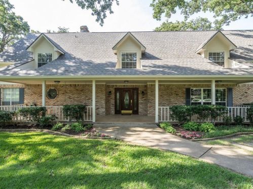 6412 Meadowcrest Ln, Lewisville, TX 75022-6339