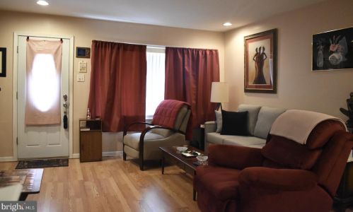 6024 10th St, Philadelphia PA 19147-1917 exterior