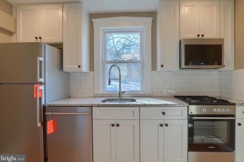 26 Vine St, Lancaster PA  17603-5259 exterior