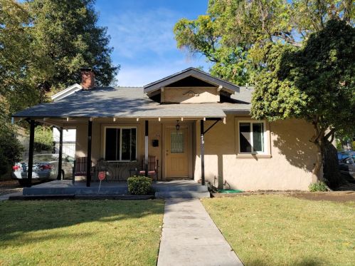 219 James St, Modesto, CA 95354-2616