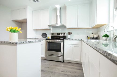 2504 Capri Dr, Fort Worth TX  76114-1725 exterior