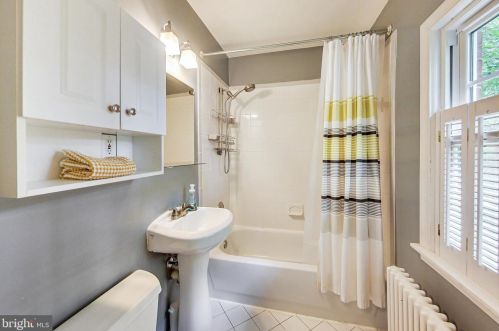 610 Ellsworth Dr, Silver Spring MD 20910-4301 exterior