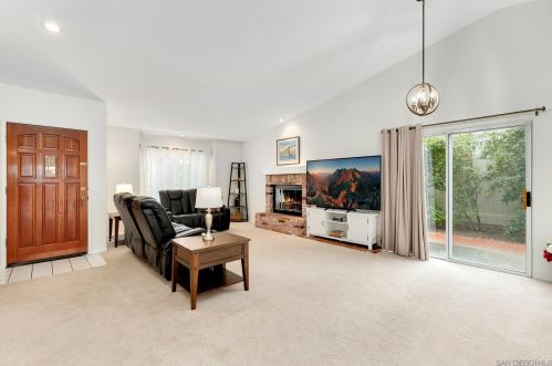 24649 Rio Verde Dr, Ramona, CA 92065-4952