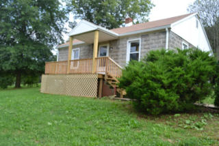 178 Tinkerville Rd, Glasgow, VA 24555-2962
