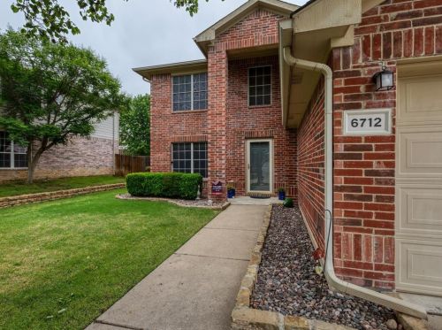6712 Red Rock Trl, Fort Worth, TX 76137-4791