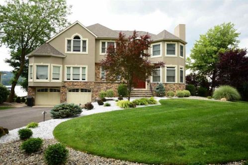 6 Oak Pkwy, Sparta, NJ 07871-2108