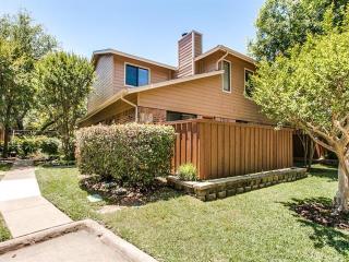 5765 Cedar Creek Dr, Fort Worth TX  76109-5775 exterior