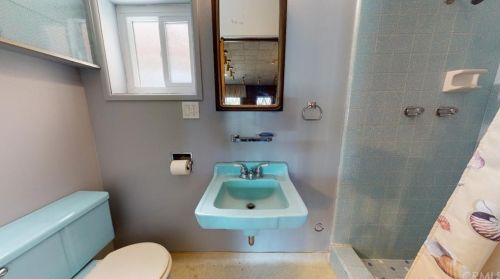 132 Broadbent Dr, Riverside CA  92507-4809 exterior