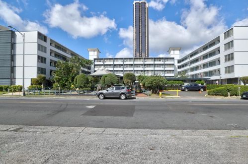 1550 Rycroft St, Honolulu HI  96814-2407 exterior