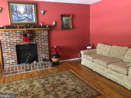 622 Paxson Ave, Trenton, NJ 08619-1167
