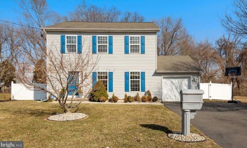 10 Theresa St, Trenton, NJ 08618-1506