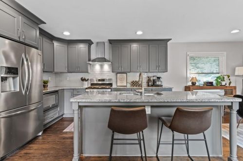 1502 Fama Dr, Atlanta GA  30329-3309 exterior