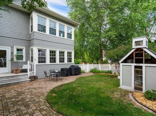 1818 Goodrich Ave, Saint Paul MN  55105-1907 exterior