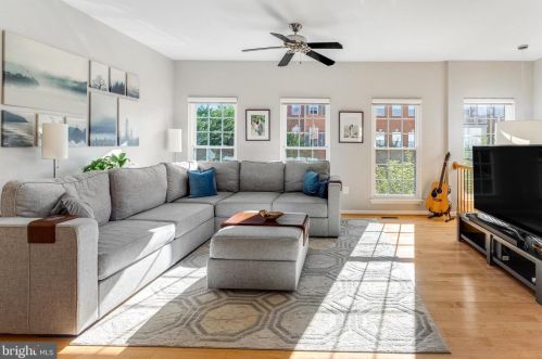 8277 Shannons Landing Way, Lorton, VA 22079-1229