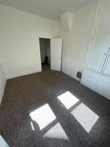 18 2nd St, Bangor PA 18013-2557 exterior