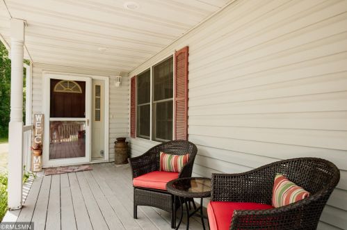 33814 Walbo Dr, Spectacle Lake, MN 55008-7657