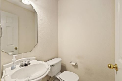 9408 Bernoulli Dr, Austin TX  78748-5044 exterior