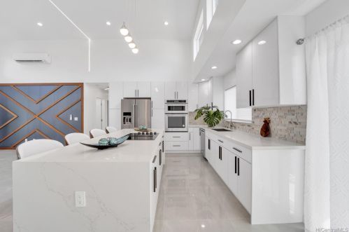 669 22nd Ave, Honolulu HI  96816-7012 exterior