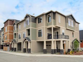 3907 3rd Pl, Seattle, WA 98056-4129