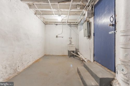 5607 American St, Philadelphia PA  19120-2325 exterior