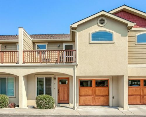 615 Talent Ave, Talent, OR