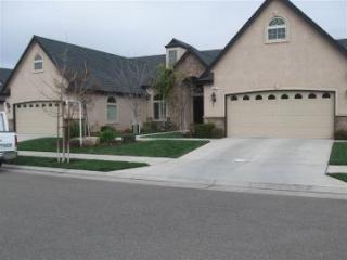 439 Loyola Ave, Clovis, CA 93619-7529