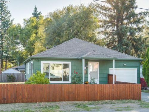 7716 66th Ave, Portland, OR 97206-9614