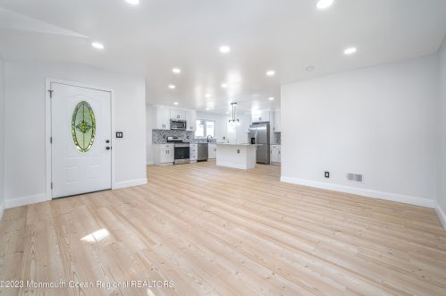 69 Byrnes Ln, Tinton Falls NJ  07724-1507 exterior