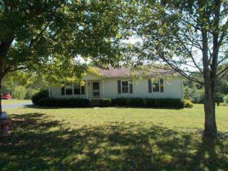 109 Warren Dr, Greenbrier, TN 37073-5393